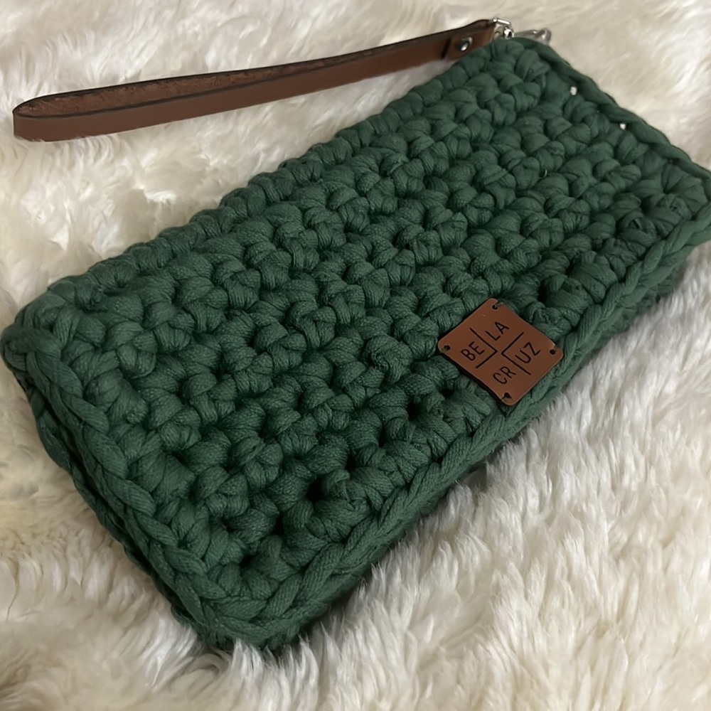 Bela Cruz Clutch Wristlet Purse - Emerald Green.